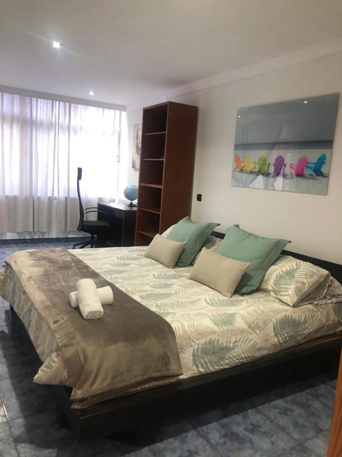 110 Square Meters, 5 Min Of All-best Area Of Palmas *